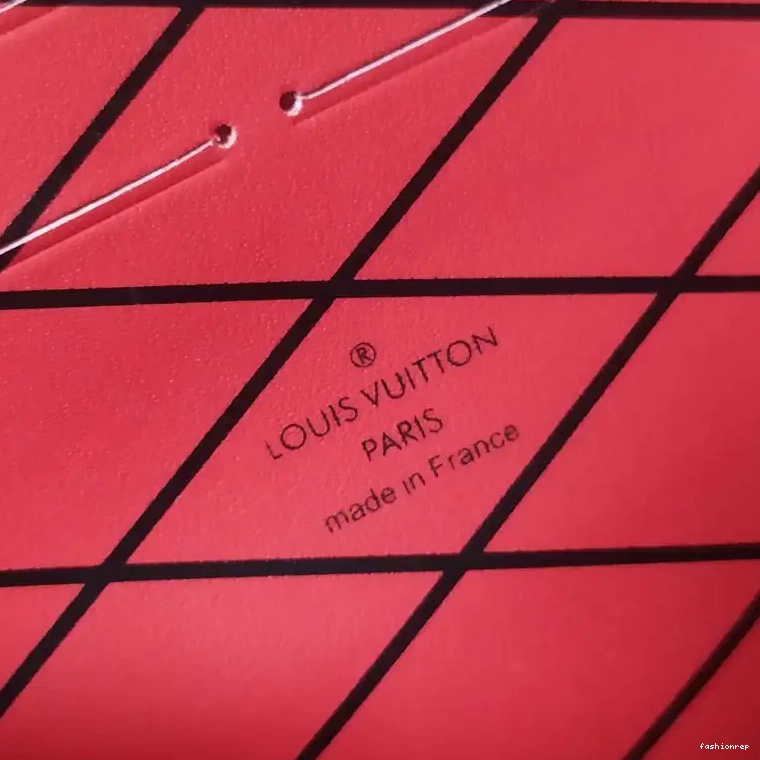 Fashionrepsfam ru 20DJ570016 Bags LV 0514